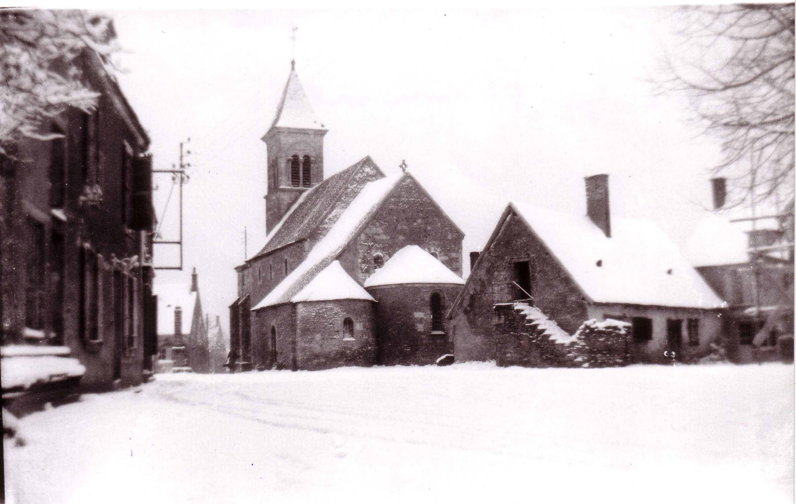 église neige 1952 (mimi Appert)